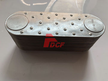 ボルボの掘削機の予備品のためのD7Dエンジン オイル クーラー カバー中心